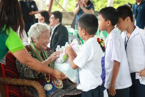 Briones distributes school supplies to Valencia learners, teachers